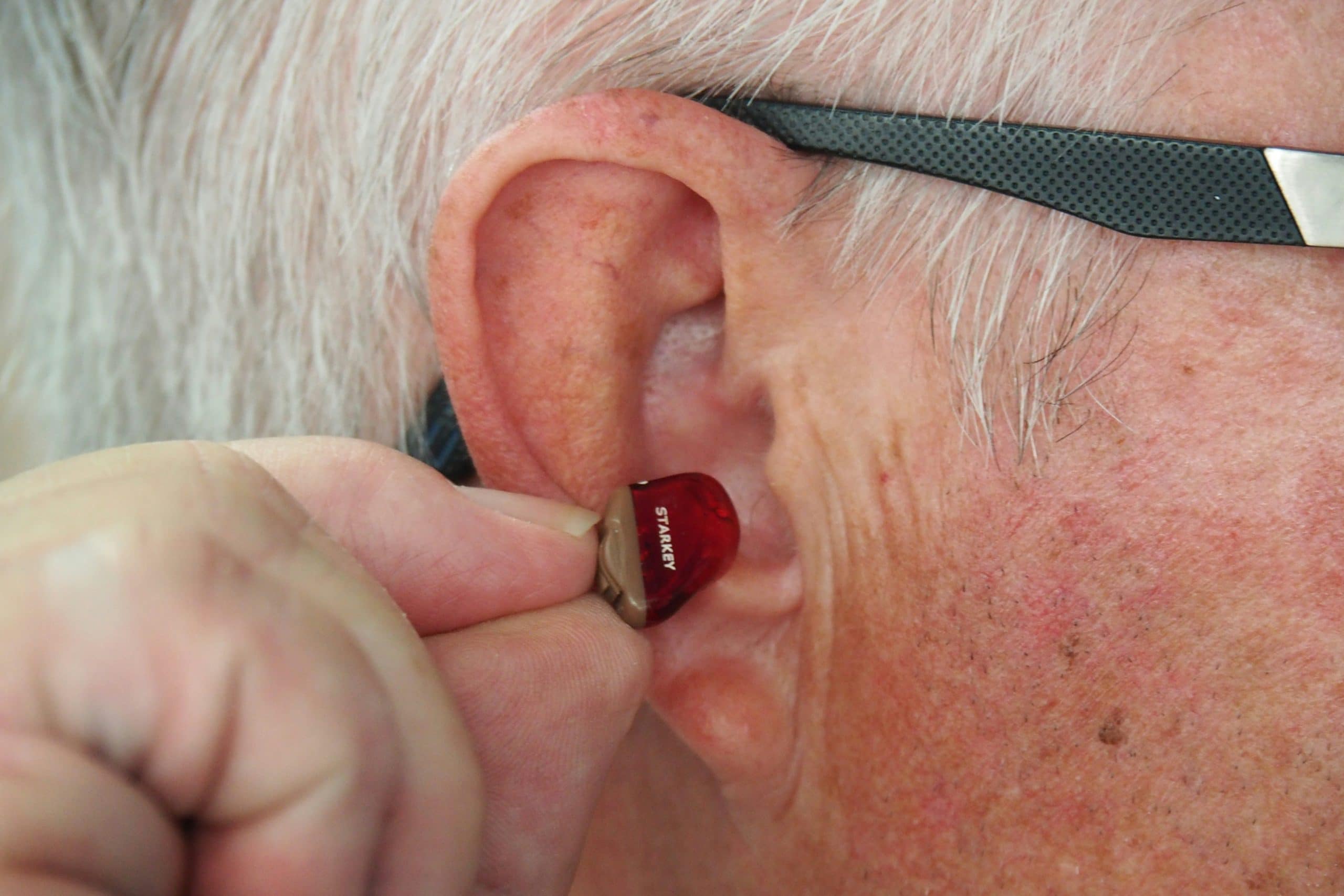 Guide to Choosing Hearing Aids and Making Sure the Fitting Is Ideal
